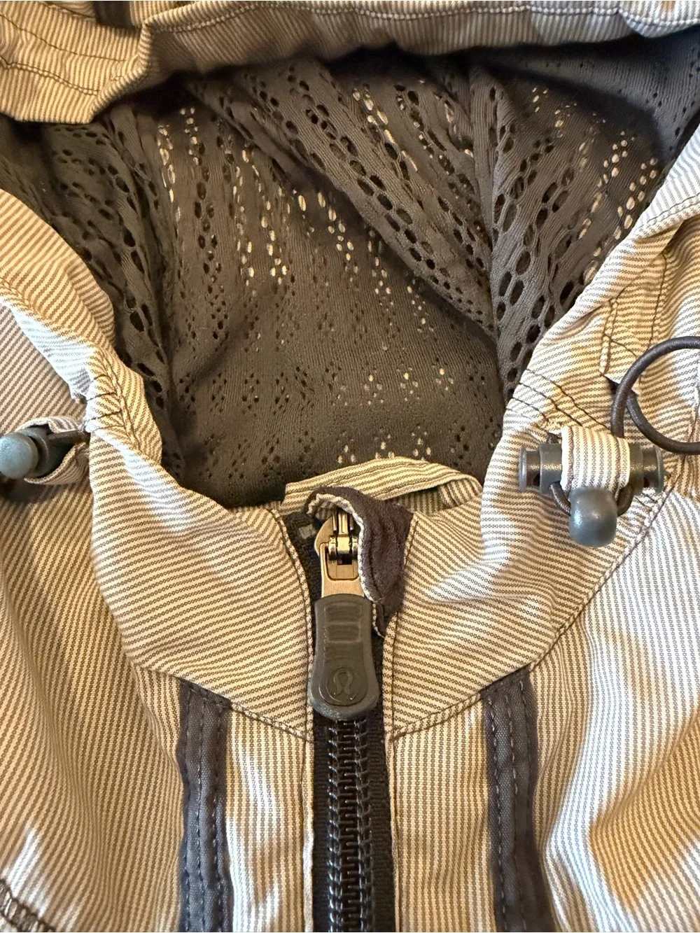 Lululemon Women's Gray white pinstripe Hooded Full Zip Jacket Activewear